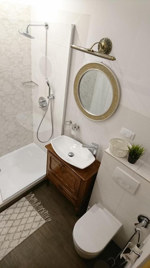 Black Gate - 2 Bedroom Apartment In The Heart Of Old Town With Free Private Secured Parking براشوف المظهر الخارجي الصورة