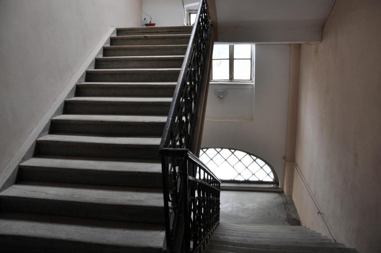 Black Gate - 2 Bedroom Apartment In The Heart Of Old Town With Free Private Secured Parking براشوف المظهر الخارجي الصورة